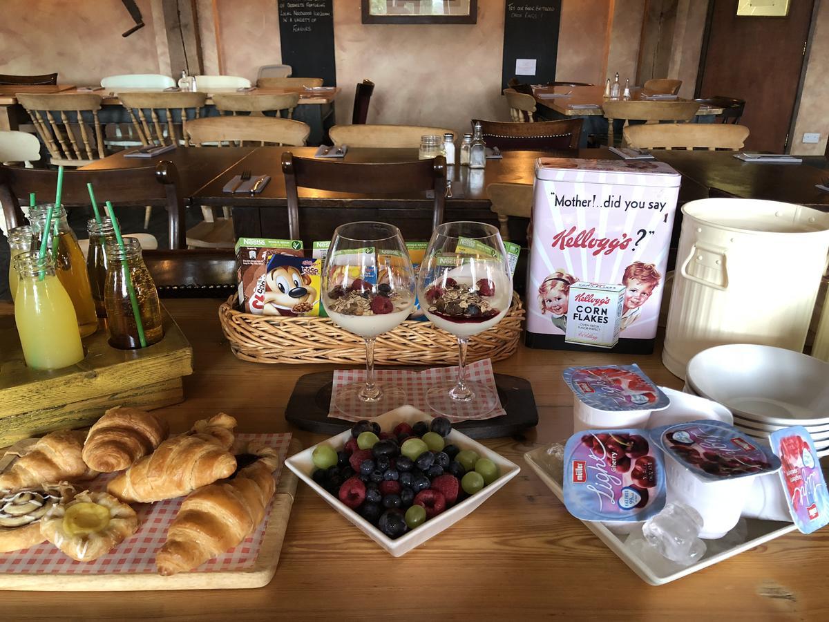 Bed and Breakfast The Blacksmith Arms Alton  Exteriér fotografie
